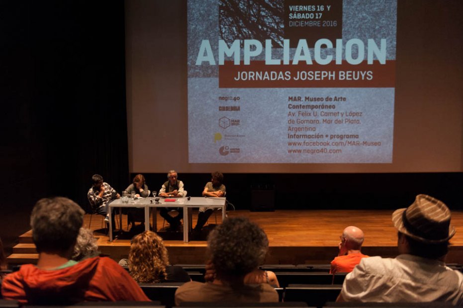 Ampliación – Jornadas Joseph Beuys 42