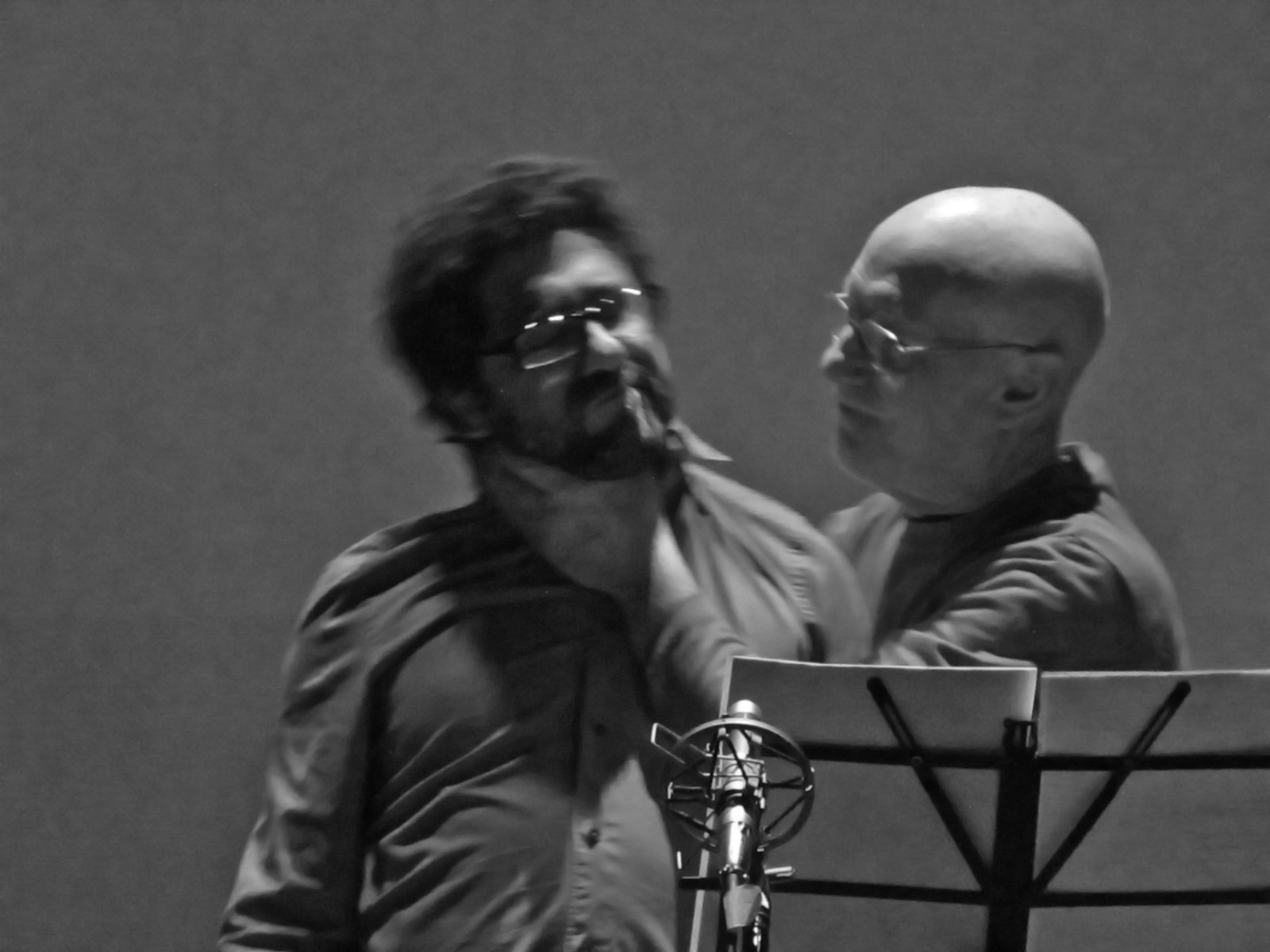 Esbozos radiales – Música y poesía de acción 8